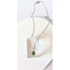 Ασημένιο κολιέ ροζέτα δάκρυ με ζιργκόν χρώματος σμαράγδι (SN161)